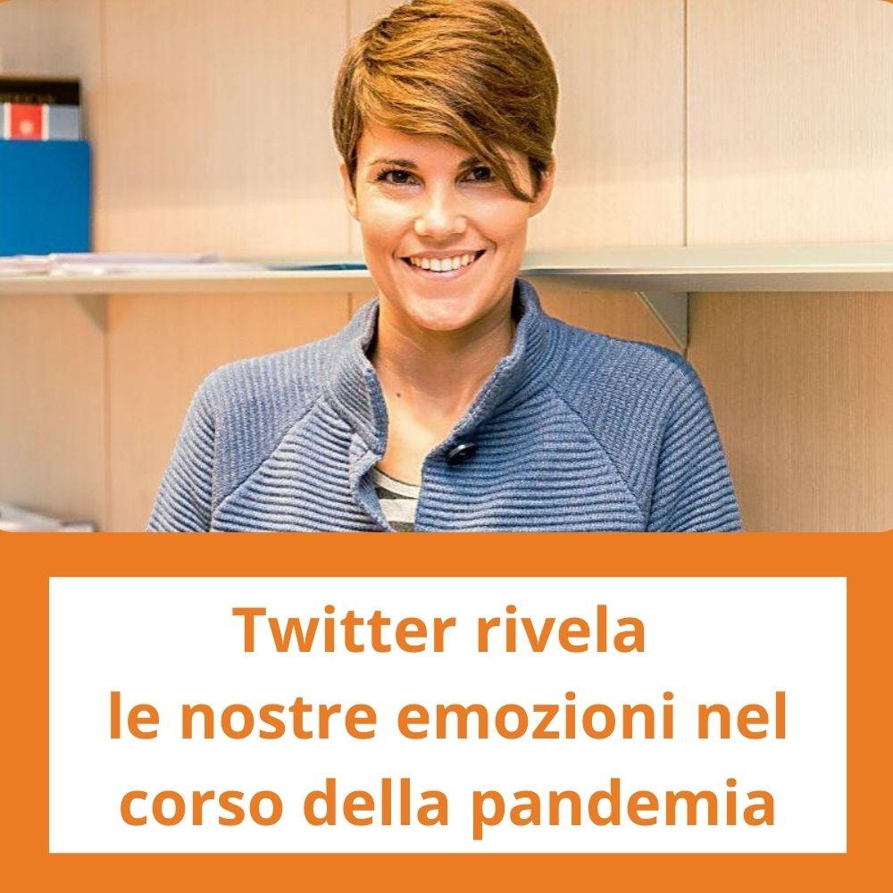 Immagine che rimanda ad articoli su temi simili. L'immagine di un giovane sorridente rimanda ad un articolo intitolato: Twitter rivela le nostre emozioni nel corso della pandemia