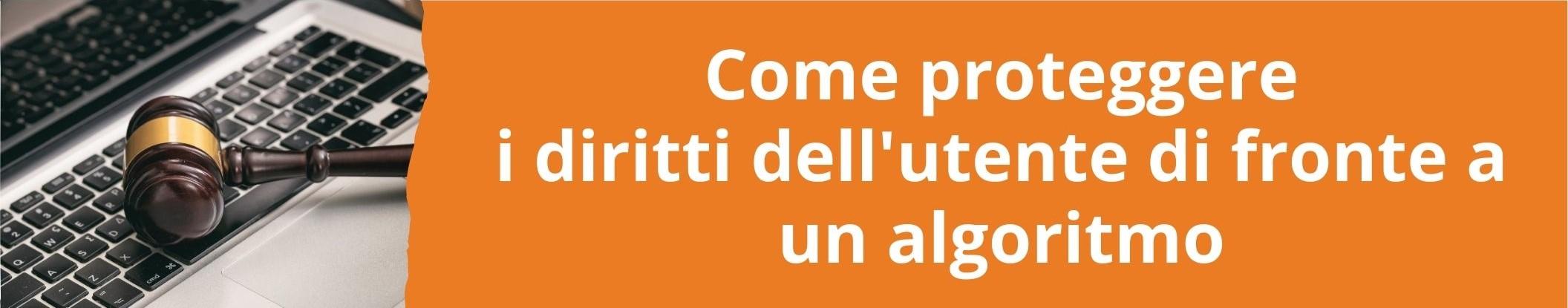 Immagine con link ad articoli su temi simili. L'immagine di un martello appoggiato su un computer rimanda all'articolo intitolato: Come proteggere i diritti dell'utente di fronte a un algoritmo